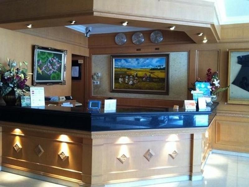 Hotel Maricaya Makassar Bagian luar foto