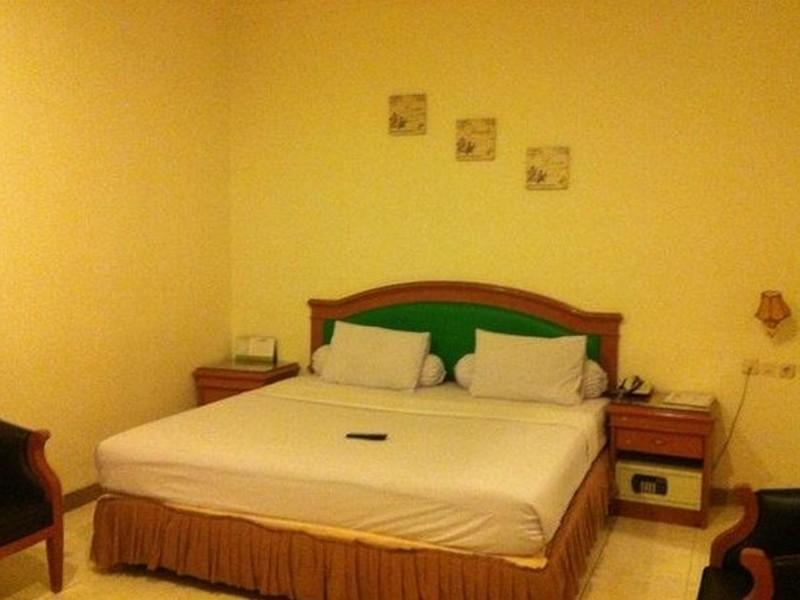 Hotel Maricaya Makassar Bagian luar foto