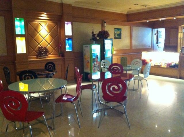 Hotel Maricaya Makassar Bagian luar foto