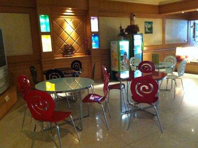 Hotel Maricaya Makassar Bagian luar foto